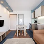 Evel\'S Home Suites